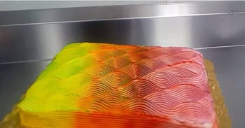 See How This Cake Magically Change Colors, Baking The Minds Of Viewers