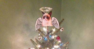 10 Of The Most Creative Christmas Tree Toppers Ever