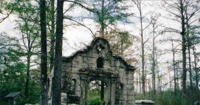 Eerie Abandoned Movie Sets You Didn't Know Still Exist