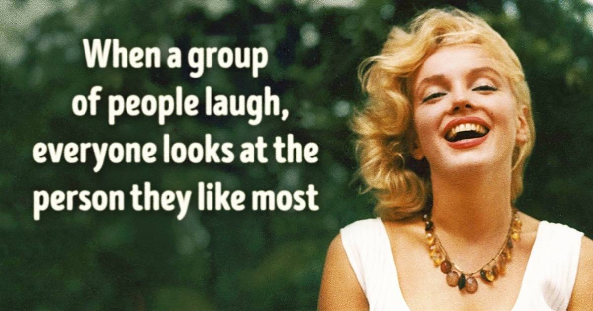 He make people laugh. Студенты смеются. He make people laugh. He make people laugh. Человек, который смеется.