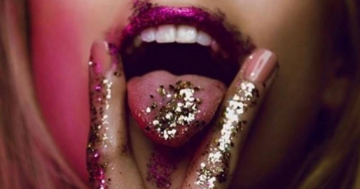 Doctors Warn People About The Dangers Of "Glitter Tongue"