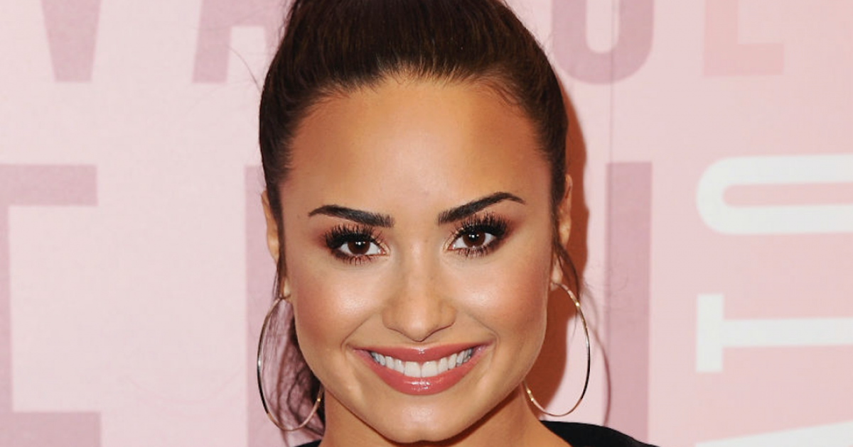 Disney Star Demi Lovato Explains Why She’s Going Back To ‘She/Her’ Pronouns
