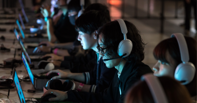 Japan Sets New Internet Speed Record — 3.5 Million Times Faster Than The US And Fast Enough To Download Netflix In 1 Second