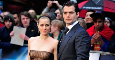 Henry Cavill Admits Amy Adams' Tongue-Kissing Technique In Superman Film Was 'Too Much'